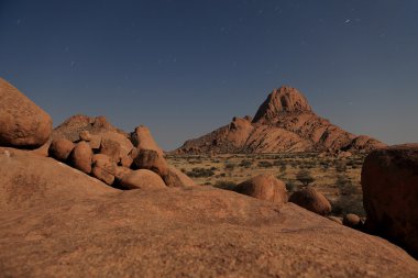 Namibya ülkesindeki Spitzkoppe