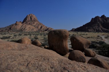 Namibya ülkesindeki Spitzkoppe