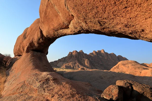 El puente del arco de roca en Namibia —  Fotos de Stock