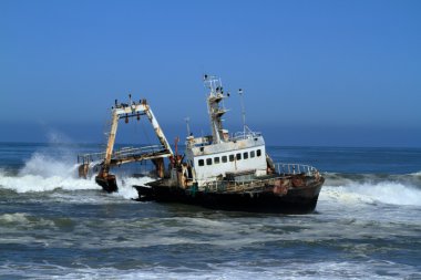 Namibya iskelet kenarı derinliğine batık