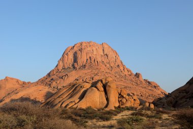 Namibya ülkesindeki Spitzkoppe