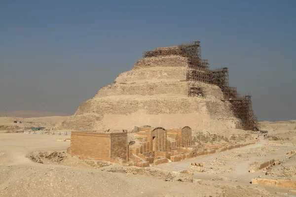 Tempel och pyramider av Saqqara i Egypten — Stockfoto