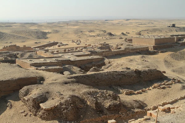 Los templos y pirámides de Saqqara en Egipto — Foto de Stock