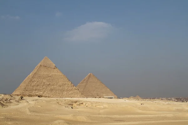 Mısır 'daki Giza Piramitleri ve Sfenksi — Stok fotoğraf