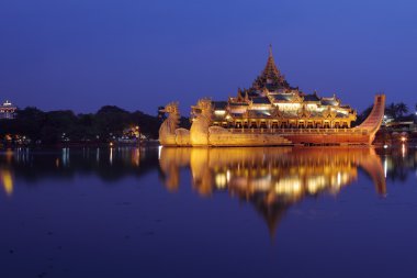 Karaweik Palace Rangon Myanmar