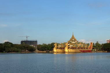 Karaweik Palace Rangon Myanmar
