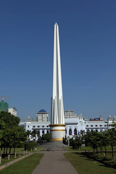 De Obelisk van Yangon in Myanmar — Stockfoto