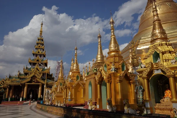 Myanmar Rangoon'da altın Shwedagon Pagoda — Stok fotoğraf