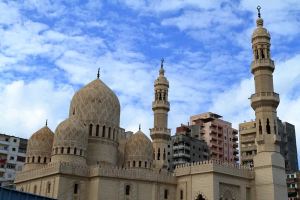 エジプトのアレキサンドリアでモスク — ストック写真