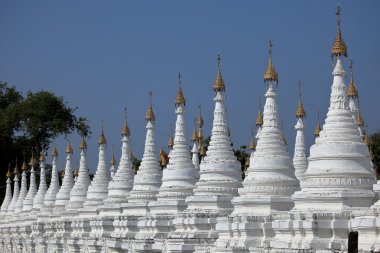Budist tapınakları ve pagodadan Mandalay Myanmar
