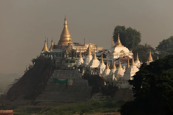 Boeddhistische tempel van Mandalay in Myanmar — Stockfoto