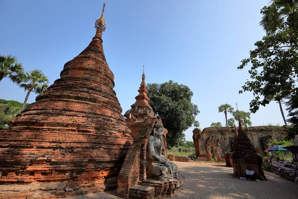 Buddhistické chrámy Ava v Myanmaru — Stock fotografie