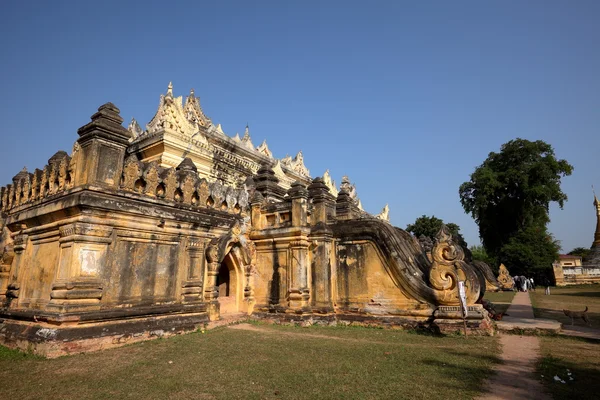 Boeddhistische tempels van Ava in Myanmar — Stockfoto