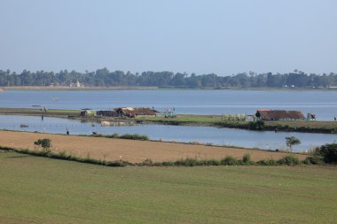 Myanmar Taungthaman Gölü