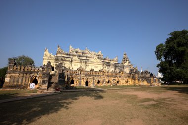 Ava Myanmar Budist tapınakları
