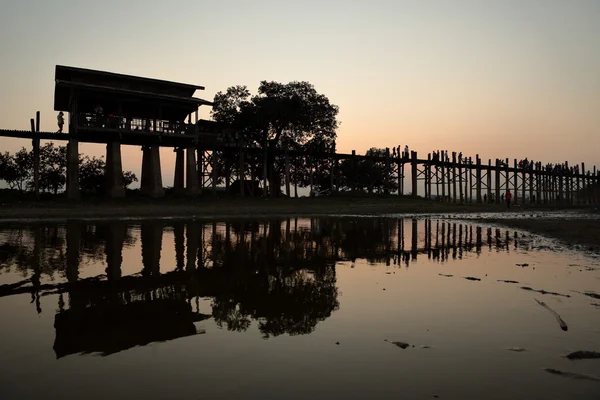 Мост U Bein в Мьянме — стоковое фото