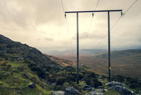 Yüksek voltaj direği, yüksek voltaj kulesi gökyüzü surnset arka plan