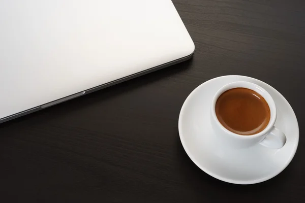 Laptop and coffee — Stock Photo, Image