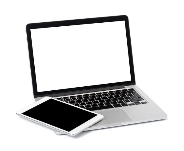 Laptop com tablet sobre fundo branco — Fotografia de Stock