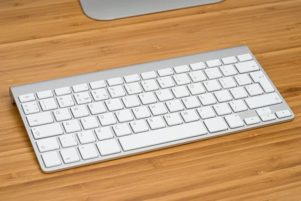Computer keyboard on the desk — Stock Photo, Image