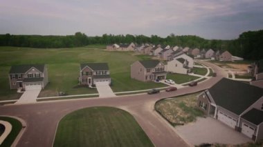 Yol kenarında bir tabela.