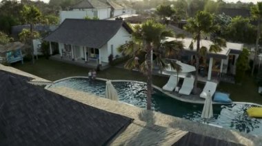 Bilardo masalı bir ev.