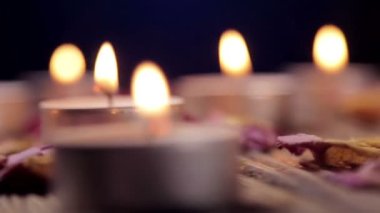 Bir mumun yakın çekimi