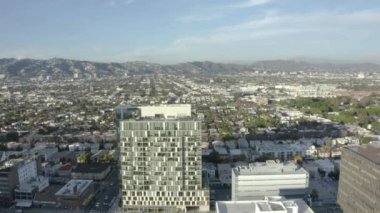 Bir şehir manzarası