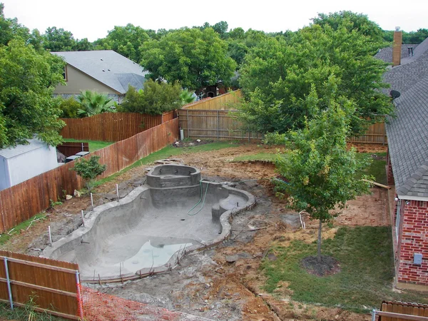 Backyard pool construction — Stock Photo, Image