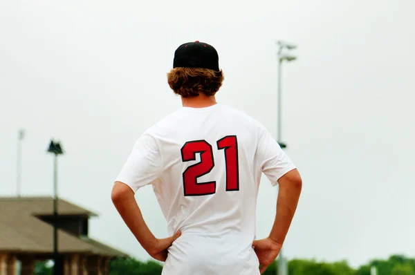 Baseball player from behind — Stock Photo, Image