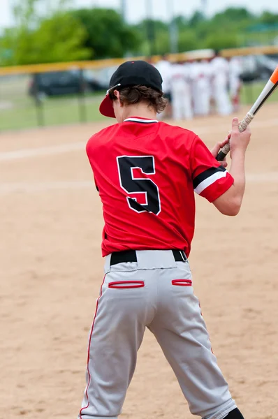 Young teen baseball player from behind — Stock Photo, Image