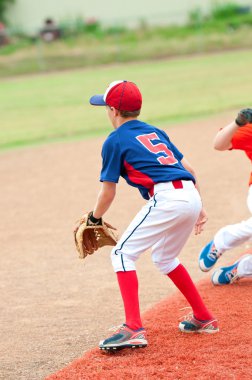 shortstop küçük lig beyzbol oyuncu