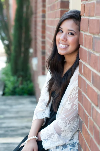 Happy and beautiful teen girl. — Stock Photo, Image