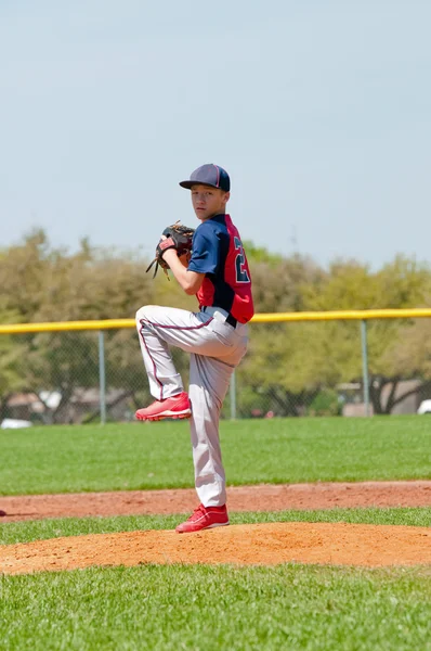 Teen Baseball pitcher — Stock Photo, Image