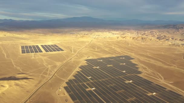 Luchtfoto Van Zonne Energie Modules Eindeloze Atacama Woestijn Chili — Stockvideo