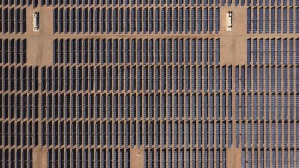 Luchtfoto Van Zonne Energie Modules Eindeloze Atacama Woestijn Chili — Stockvideo