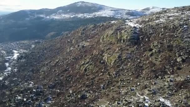 Vista Aérea Las Montañas Madrid Cubiertas Nieve Mañana Invierno — Vídeo de stock