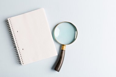 Büyüteç'i ve defter