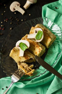 Ev yapımı krep mantar dolması