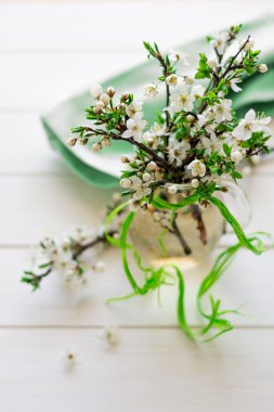 kiraz çiçeği aranjman