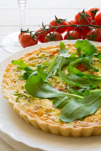 Tarte végétarienne maison aux carottes et courges — Photo