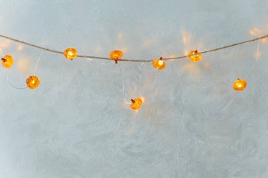 Balkabağı şekilli dizgi ışıkları Sonbahar Dekorasyonu için Dokulu Duvarda asılı