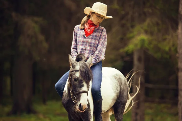 Young Girl Horse Forest Equestrian Girl Hatted Cowgirl — Stock Photo, Image