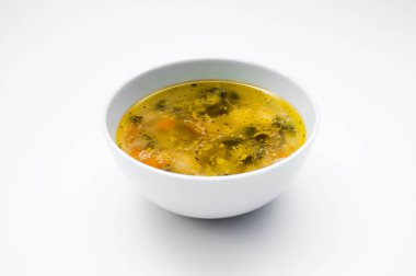 Beyaz bir tabak çorba