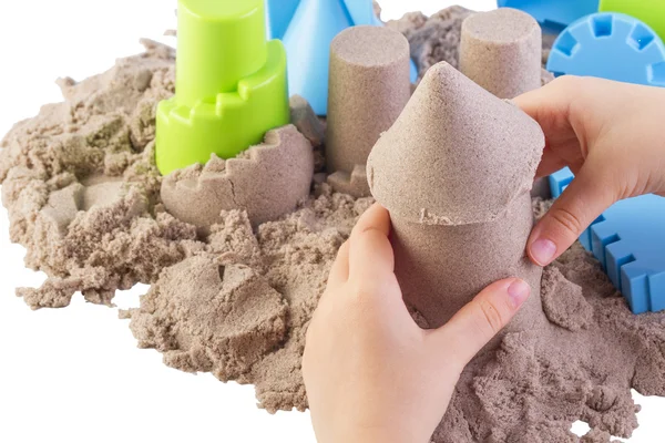 Areia cinética divertida.Criança edifício castelo de areia — Fotografia de Stock