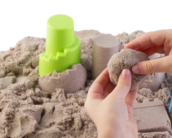 Diversión cinética sand.Child construcción castillo de arena — Foto de Stock