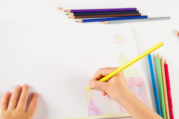 Mano de dibujo infantil a lápiz de color —  Fotos de Stock