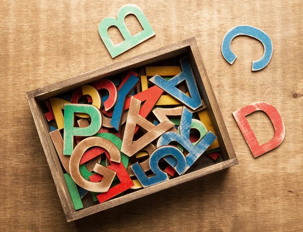 Lettere di legno colorate — Foto Stock