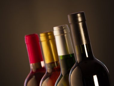şarap şişeleri
