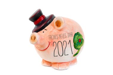 Mutlu bir 2021 yılı ile izole edilmiş minyatür domuz ve Almanca çevirisi neue jahr 2021 'i dondurdu.